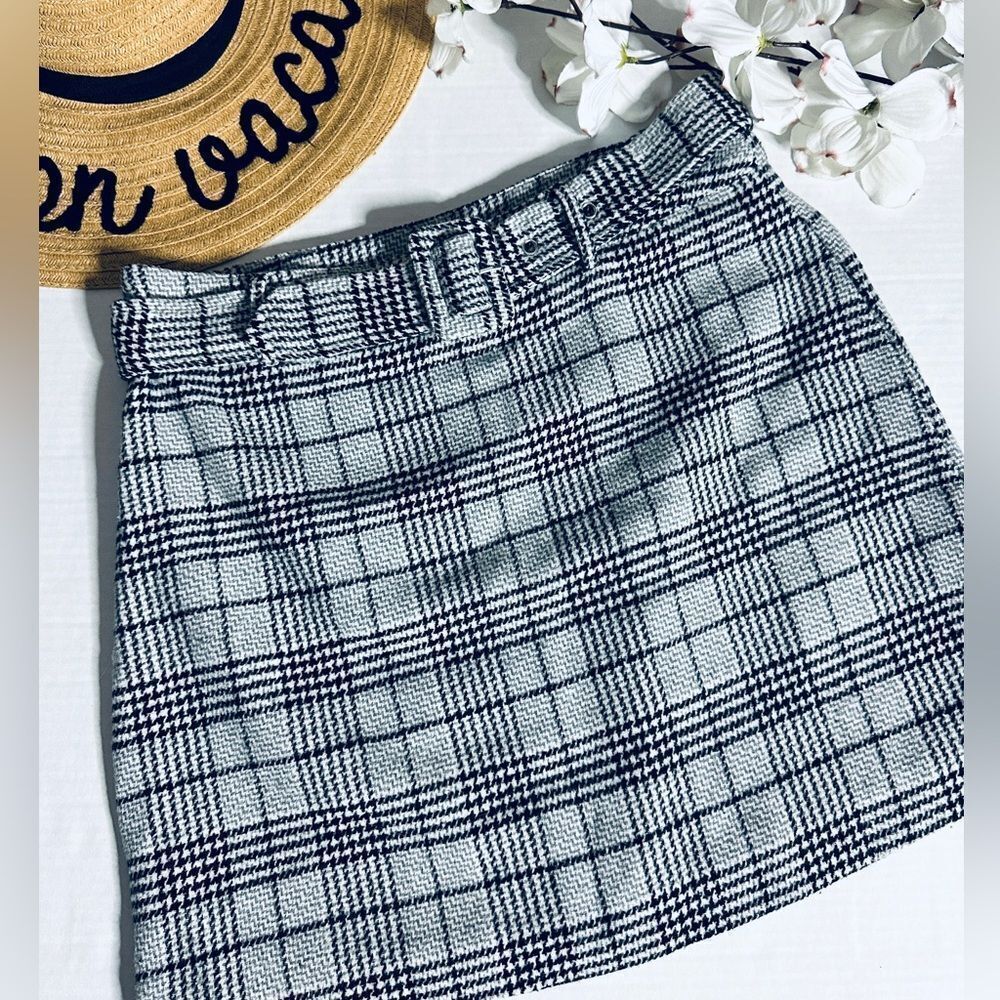 Papermoon Black & White Houndstooth Plaid Wool Blend Belted Mini Skirt